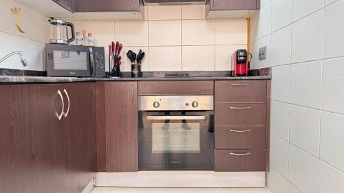 Abu Dhabi Apartment | Relaxing 1BR Haven - Pool, Gym & Smart TV Near Mangrove National Park