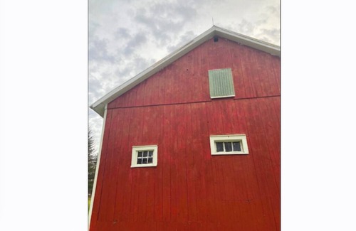 Richfield Springs House | Relaxing 1BR—1 Bath—separate kitch—private entrance—Cent AC—Huge Porch—Big Yard