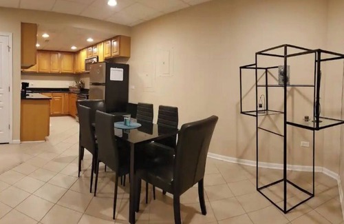 Bolingbrook House | Relaxing 2 Bdrm Guest Suite w/Kit. & Pvt. Entry
