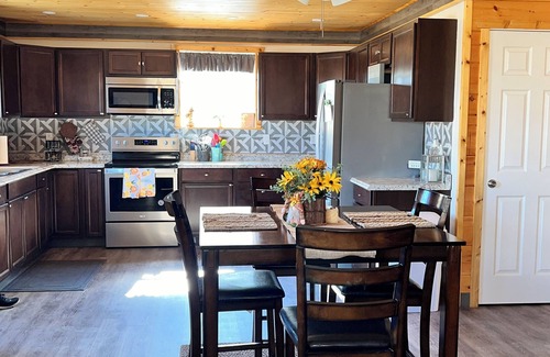 Gallipolis Ferry Cabin | Relaxing 2 bdrm retreat. Mountain View w hottub & ATV option 5th night free