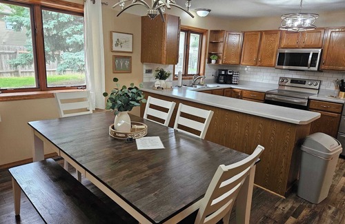 Sioux Falls House | Relaxing 2 Bed 2 Bath with Garage!