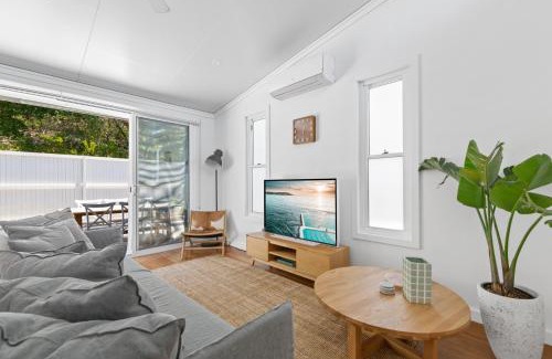 Allambie Heights House | Relaxing 2-Bed Home Close to Beaches and Parks