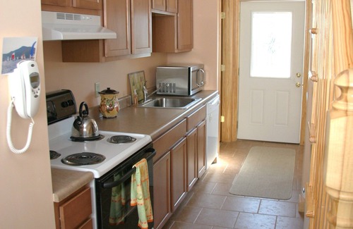 Lake George House | Relaxing 2 bedroom home next to million dollar beach in Lake George