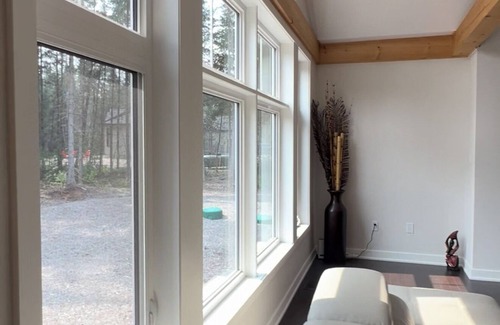 Dwight House | Relaxing 2BR cottage retreat