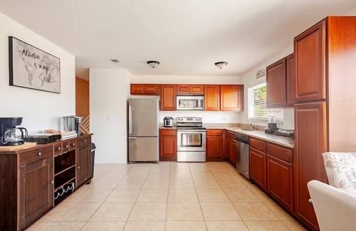 Port Saint Lucie House | Relaxing 2BR Home with Office + Garden - 10 Min to Beach & Family Friendly