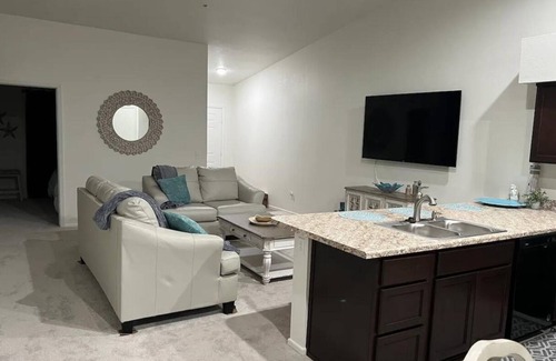 Yuma House | Relaxing 3 bedroom 2 bath townhome great location. Close to hospitals & MCAS.