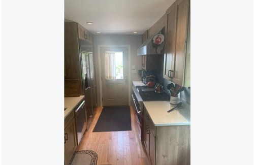 Northeast Yonkers House | Relaxing 3 bedroom house close to train and NYC