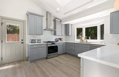 Walnut Creek House | Relaxing 3BD 2BA Home in Walnut Creek with a Fireplace, Stocked Kitchen & More.