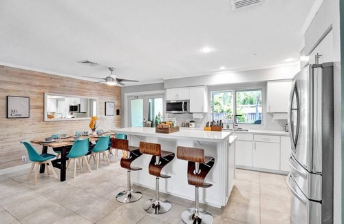 Royal Poinciana House | Relaxing 4 Bed 2 Bath Pool Home Mins to the Beach
