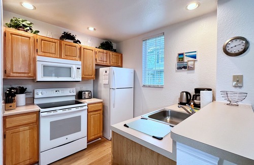 Venetian Bay Villages House | Relaxing 4 Bed Town Home in Great Location-2200SCD