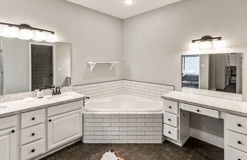 Hockley House | Relaxing 4 bedroom home surrounded by Pine Trees