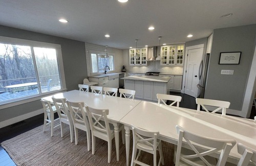 Bloomington House | Relaxing 4 Bedroom w/Theater, Large Deck