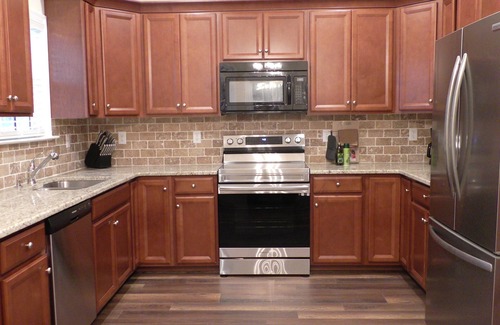 Mosby House | Relaxing 5 bdrm nice outdoor covered porch
