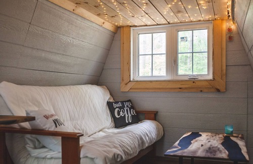 Head Lake Cabin | Relaxing A Frame Cabin in The Woods
