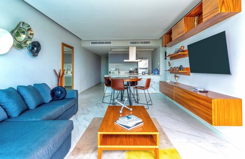 Marina Vallarta Condo | Relaxing and modern living in the exclusive Marina Vallarta -family/pet-friendly