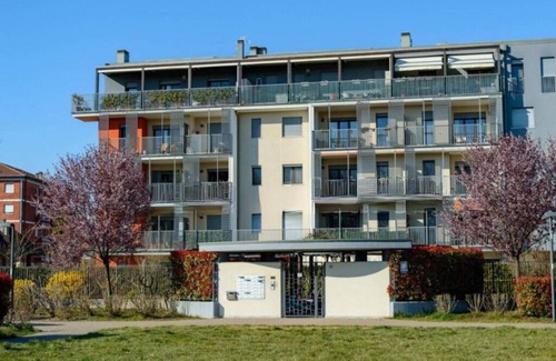 Segrate Apartment | Relaxing apartment 10 minutes from Lambrate Station