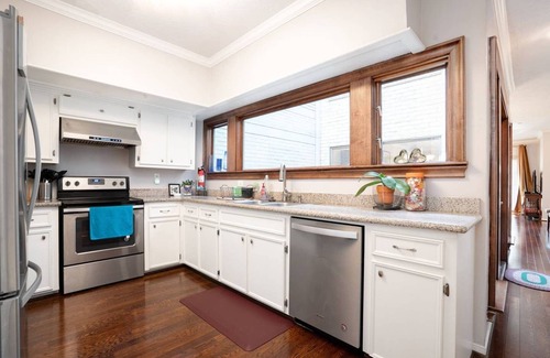 River Oaks House | Relaxing Asian Courtyard House @ Prime Spot in River Oaks