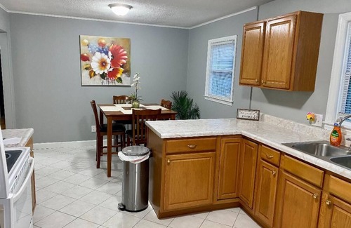Fayetteville House | Relaxing at Redstone 3 Bedroom House