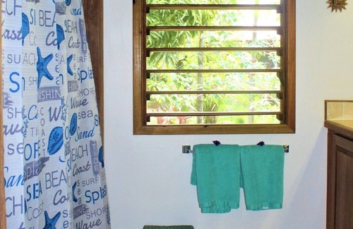 Palmetto Bay House | Relaxing Beachfront Bungalow, Best Sunsets, Pristine Reefs = Perfect Vacation