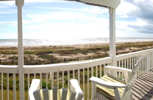 Galveston House | Relaxing Beachfront Escape In Sea Isle! 3 BR/2 BA with Great Views
