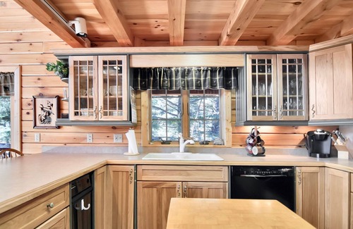 Cuchara House | Relaxing, Bright, and Spacious Cuchara Log Cabin