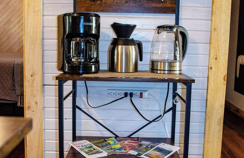 Wellington Cabin | Relaxing cabin surrounded by woods. Near RRG/Cave Run/DBNF. Dog friendly!