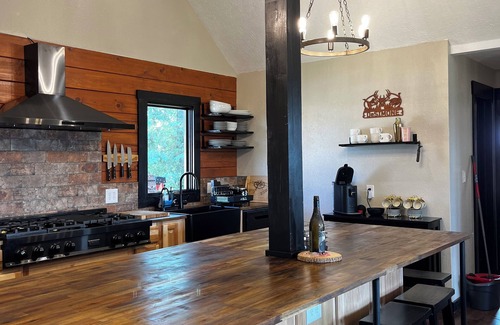 Scenery Hill Cabin | Relaxing cabin with stunning views of SW Pennsylvania
