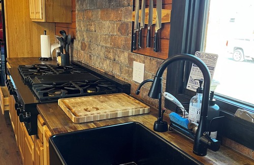 Scenery Hill Cabin | Relaxing cabin with stunning views of SW Pennsylvania