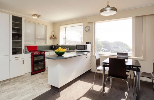 New Plymouth Apartment | Relaxing Central and Seaview Holiday