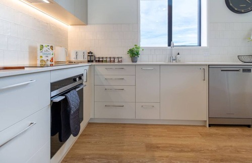 Christchurch City Centre House | Relaxing City Hideaway - 2 Bed in Christchurch CBD