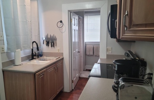 Eastside Condo | Relaxing Condo in Beautiful Downtown Savannah with POOL!