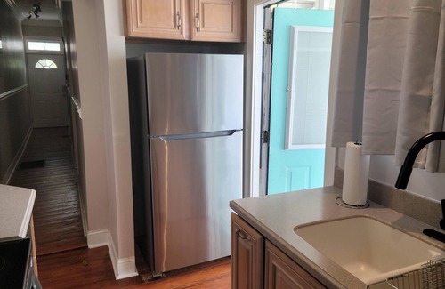 Eastside Condo | Relaxing Condo in Beautiful Downtown Savannah with POOL!