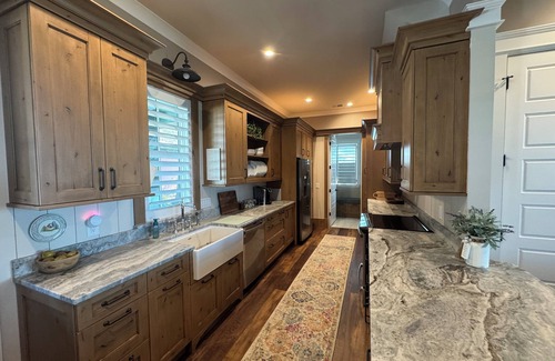 Russellville Cottage | Relaxing Cottage Getaway on the Lake with full water access. Sleeps 12.