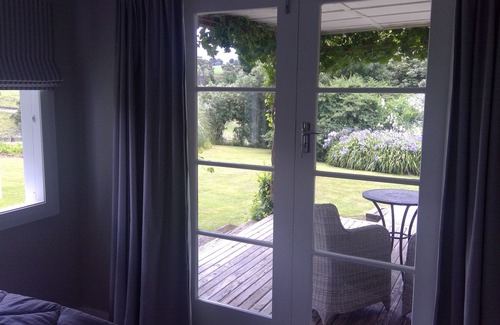 Kekerengu Cottage | Relaxing Cottage in Kekerengu with sea and mountain views