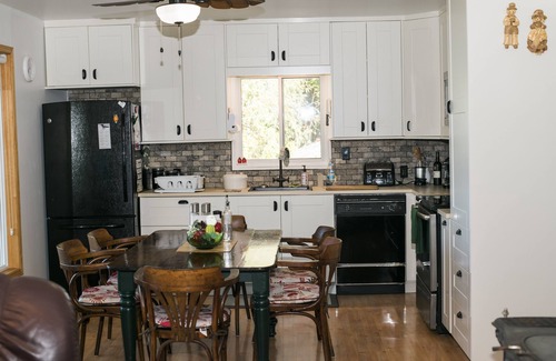 Whitewater Region Cottage | Relaxing Cottage on a 3 acre property on the Ottawa River. 5 bedroom