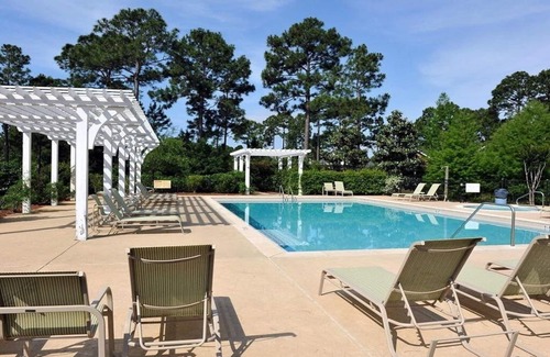 Laurel Grove House | Relaxing Cottage w/Golf Cart close to Beach/Pool and Shopping