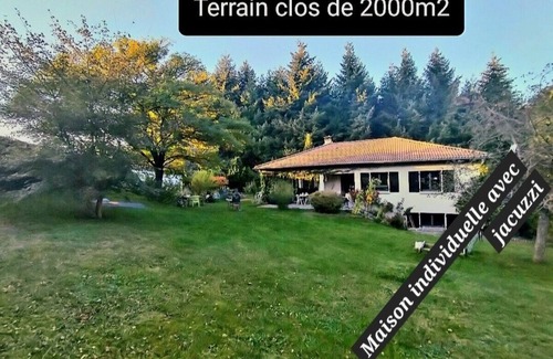 Saint-Just-Malmont House | Relaxing country house with jacuzzi and games room