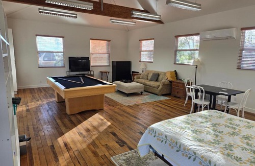 Poway House | Relaxing Countryside Resort Guest House