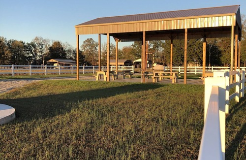 Flatwoods RV Rental | Relaxing-Cozy Water Front RV Lot overlooking the Tennessee River - Kentucky Lake
