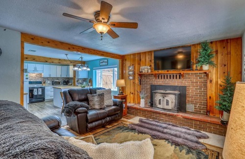 Bayfield House | Relaxing Creekside House Next to Vallecito Lake