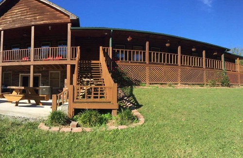 Hestand Cabin | Relaxing Cumberland River Retreat in Monroe County, Kentucky!