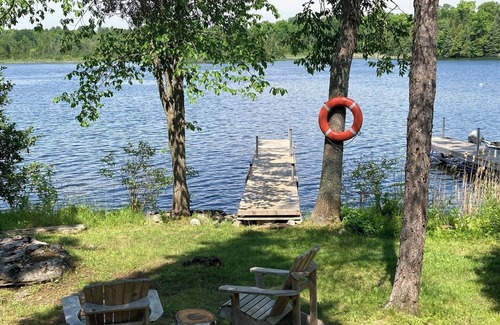 Lakefield Cottage | Relaxing Dog Daze Cottage Retreat at the Lake Edge Cottages!