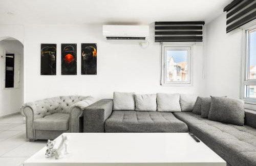Ashdod Apartment | relaxing duplex in ashdod by torohome