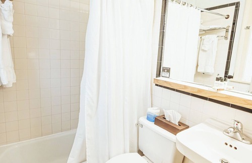 Shawnee On Delaware Hotel | Relaxing Escape | Spa Access + Golf & Adventures in One Scenic Stay | 2 Units