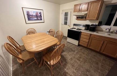 Skandia House | Relaxing Escape in the Woods - 15 minutes from Marquette!