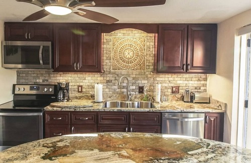 Hudson Beach Estates House | Relaxing Exceptional Waterfront Getaway with Boat Onsite