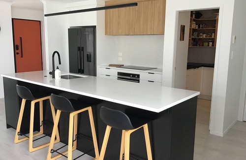 Papamoa Beach House | Relaxing Family Fun - Sun, sand and surf