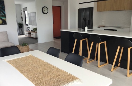 Papamoa Beach House | Relaxing Family Fun - Sun, sand and surf