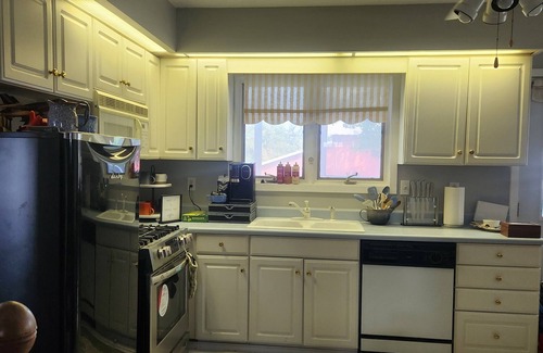 Smithshire Other | Relaxing farmhouse located near Rozetta, Illinois. Can sleep up to 8 people.