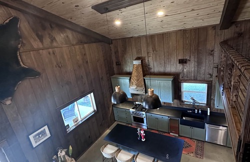 Panola House | Relaxing gameday or hunting retreat on 150 acres w/loft